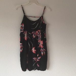 👚 Roxy black with pink flower sun dress